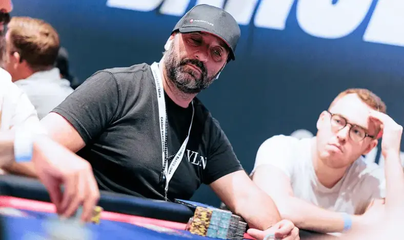 O que é rise no poker
