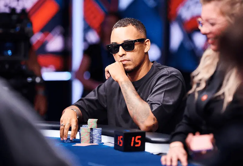 Qual formato de poker tem menos variancia