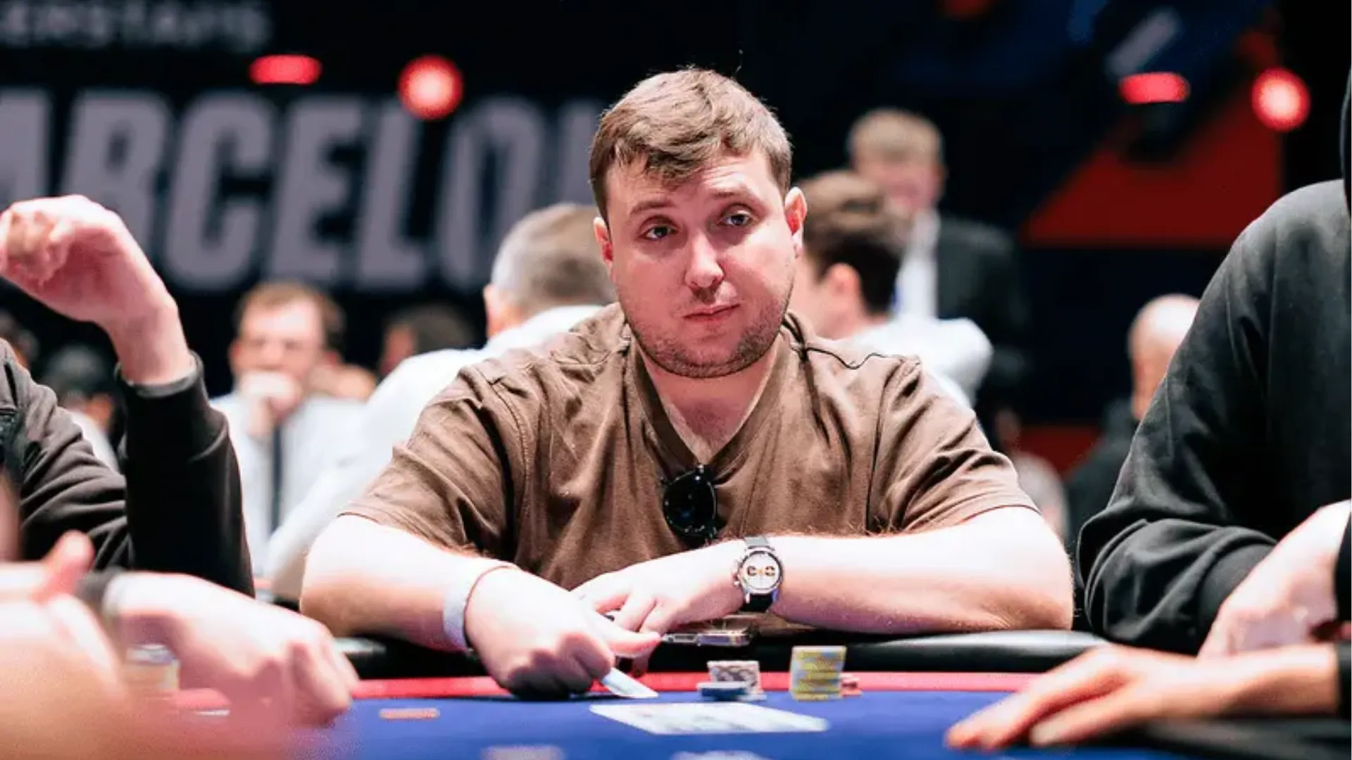 Expressões faciais e comportamento dos olhos